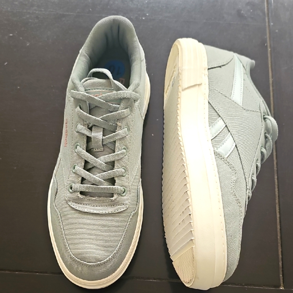 Reebok Green and White Sneakers with Retro Design